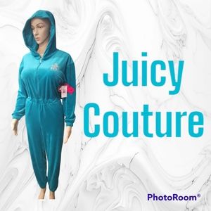 NWT 🧃 Juicy Couture Zippered Hooded Jumpsuit🔥